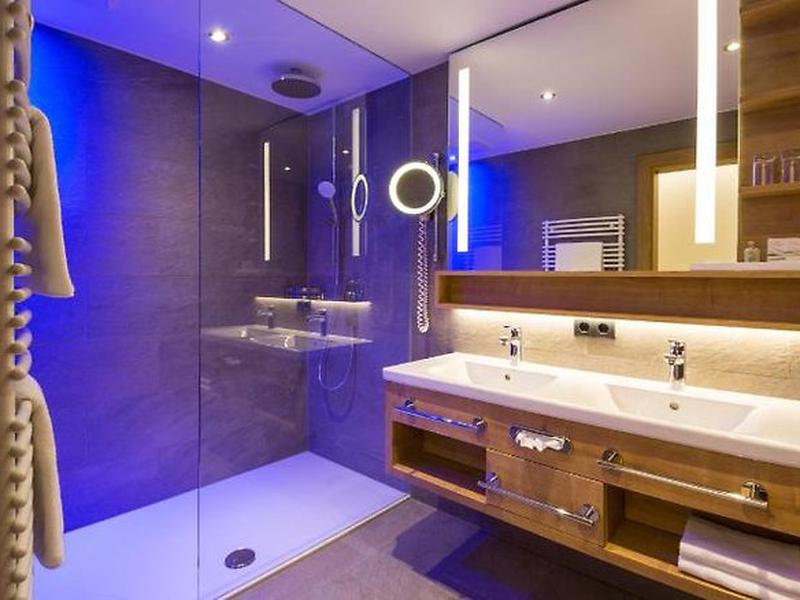 378DDAB2992AA849448C41D574FAF9DD