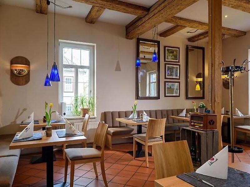 FD24C9402FDC19089F3DE22964F09F66