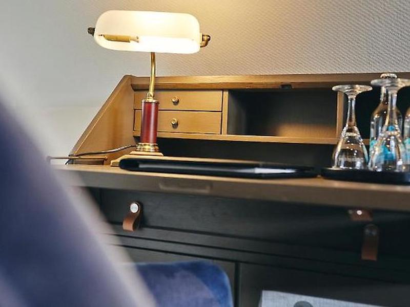 0BC540D4B1EBEA97FB5E236441848211