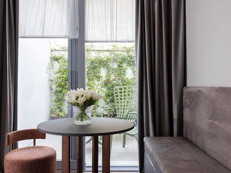 B05D7DA37A9A2063E973803A949A2739