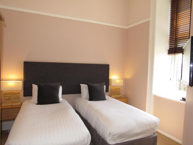 E73A98A02F4FC8A79CDF70E5843F089D