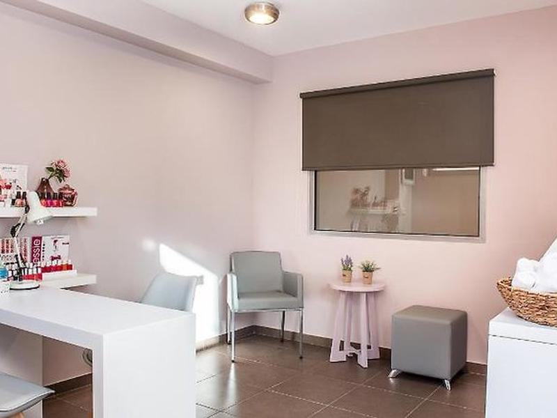 8F211A63AC42073D3A9A848937125409