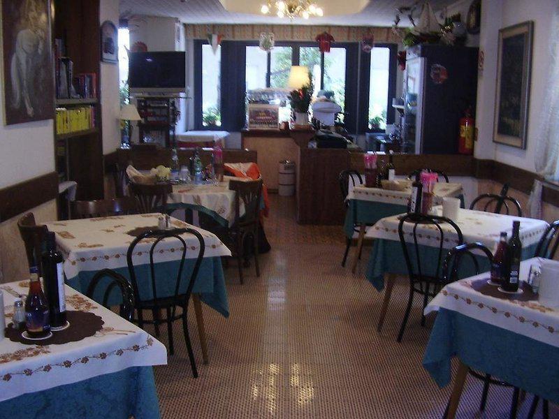 86C43E66B776C441811D267A1F670BDB