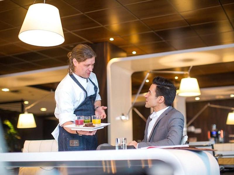 317EB5BE045A6059A53D3C2CD8E103E4