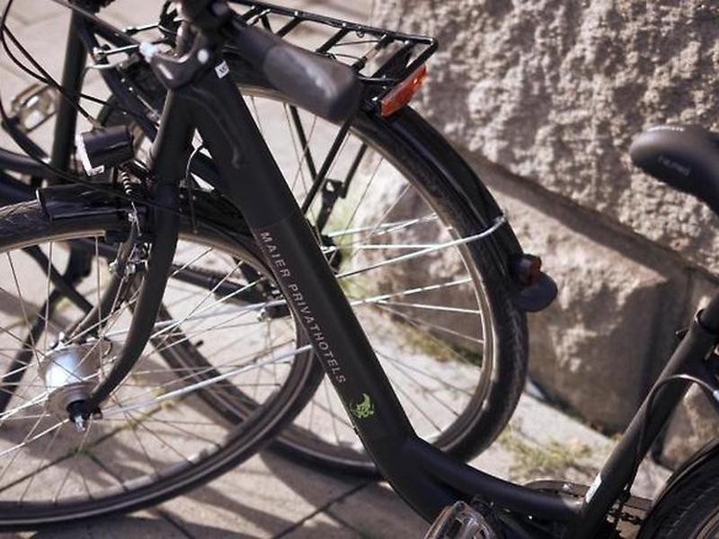 D54DE5F16529F15D717D5F63DEA650D8