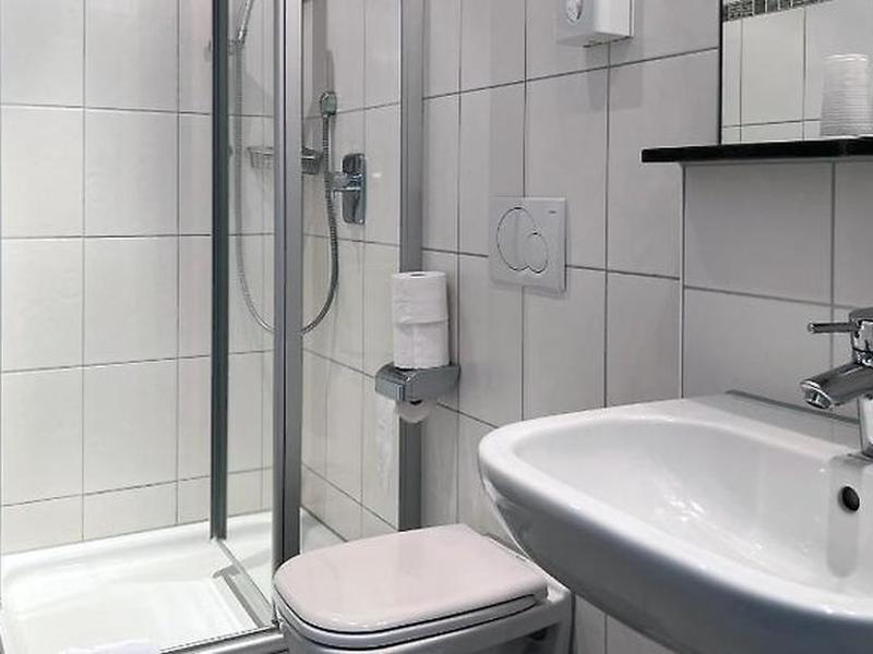 A9F90E18A21E1FEA8874BF17F7187DC5