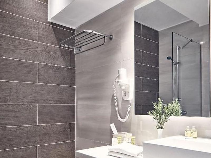 25FFF0315652D0AF4950802EA2C48C69