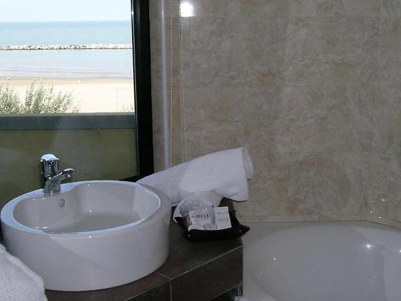 9731D12D89E0FBA1A1C8910B8A747D4B