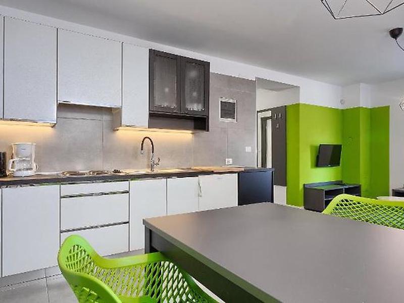 8F44511F0D6EAF888729599AC2EC1BA4