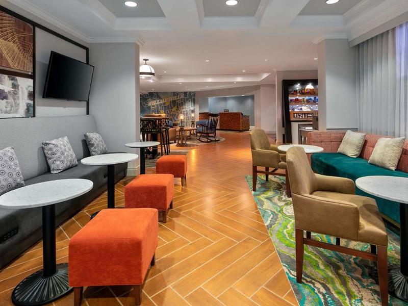 8FDED15D00F3F8383ECB29D2AFA07BEB