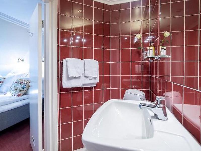 3F34F79B7E77AF9DCFDFBB849463F8BF