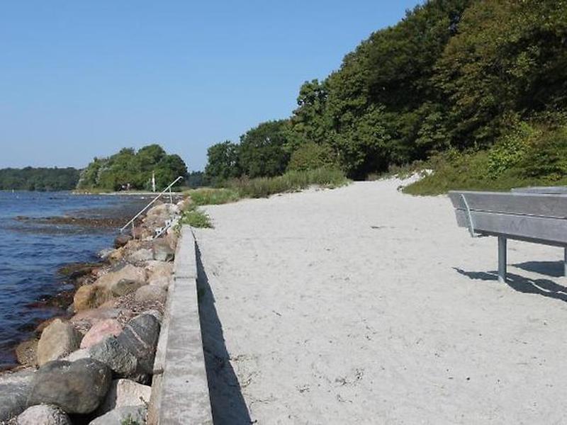 31E7A7D6620509A4FCC3ED0B32CDF4E4