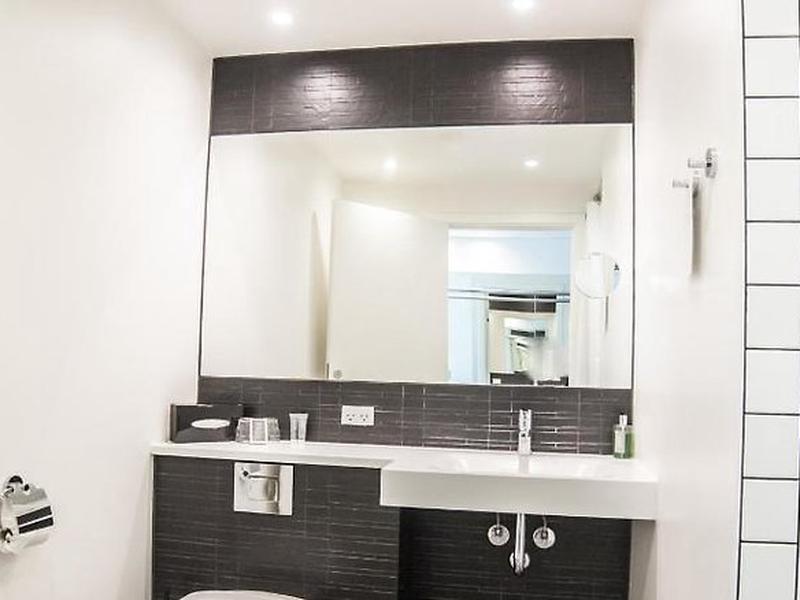 856777C020CB5D42FA675442EFB49F25