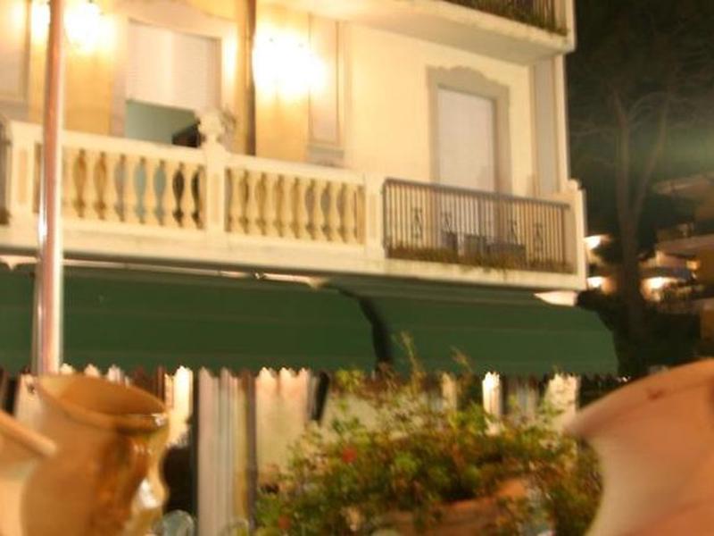 D66E01988915D288AD805E224F8D15BC