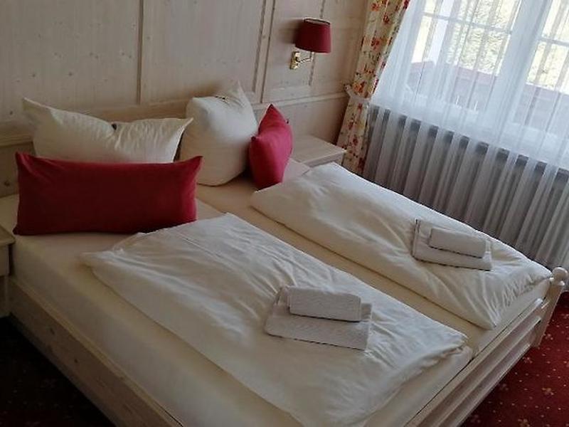 BF5ABE4E35195B4F6A121CDF04B4C102