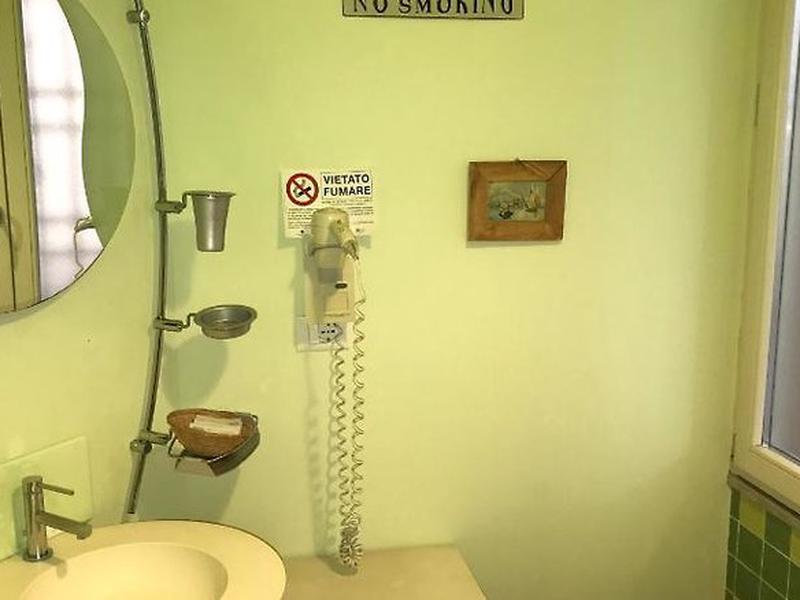 979EB9AD92F936B974834AB1BC599998