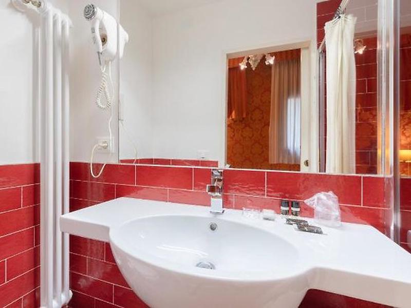 4D4AC70B424B9006EC14AC9F1ADE4C78