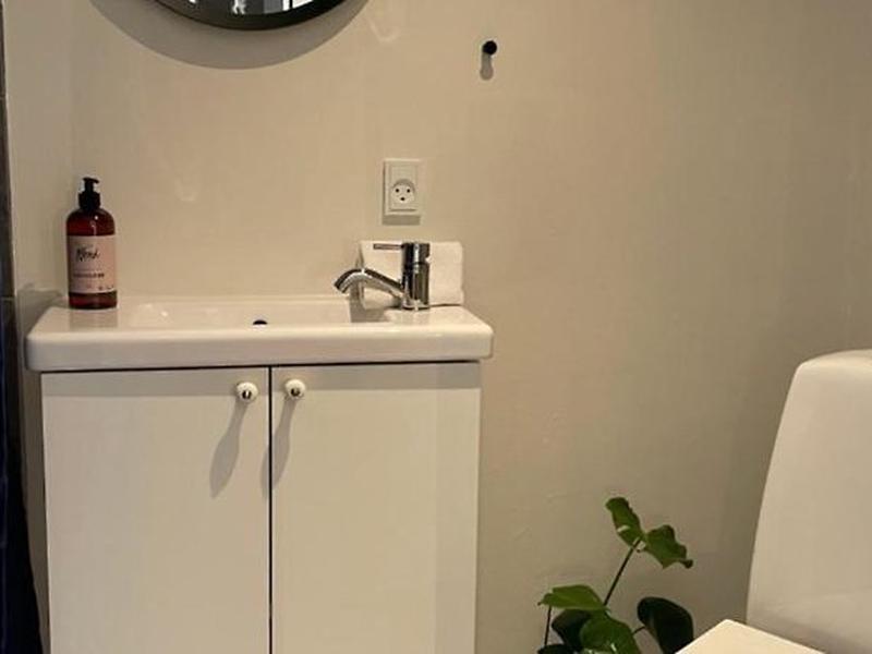 25C22F883CF7B7E62F848E263EAD9A85