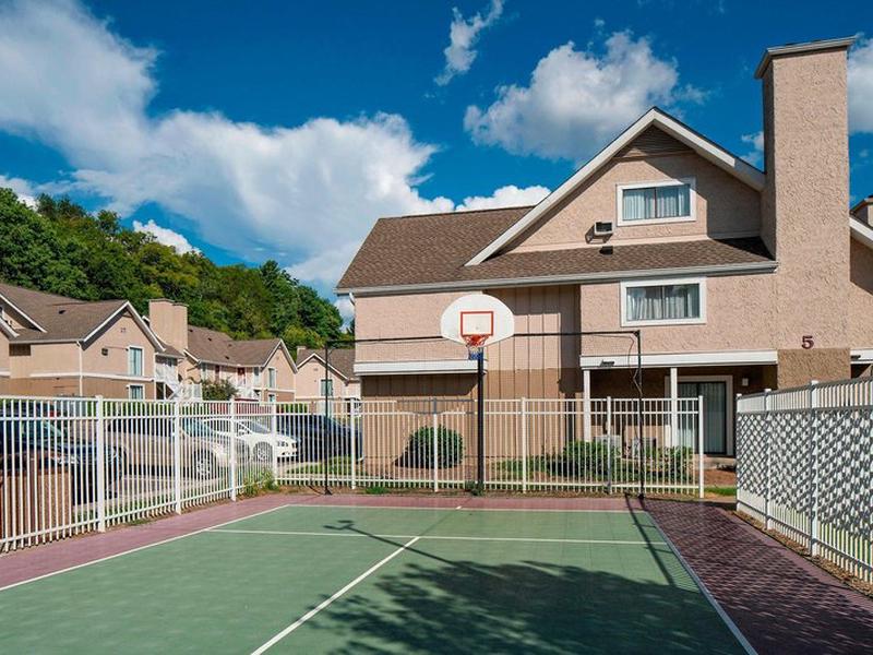 16ABCE79028606437BE784D2300BA73B