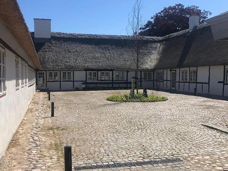 5A28D854562575F3511C4A9164D88D7E