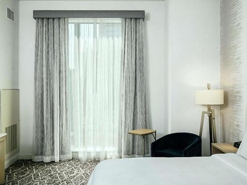 B37E64E5F753620B44665B967E465BBF