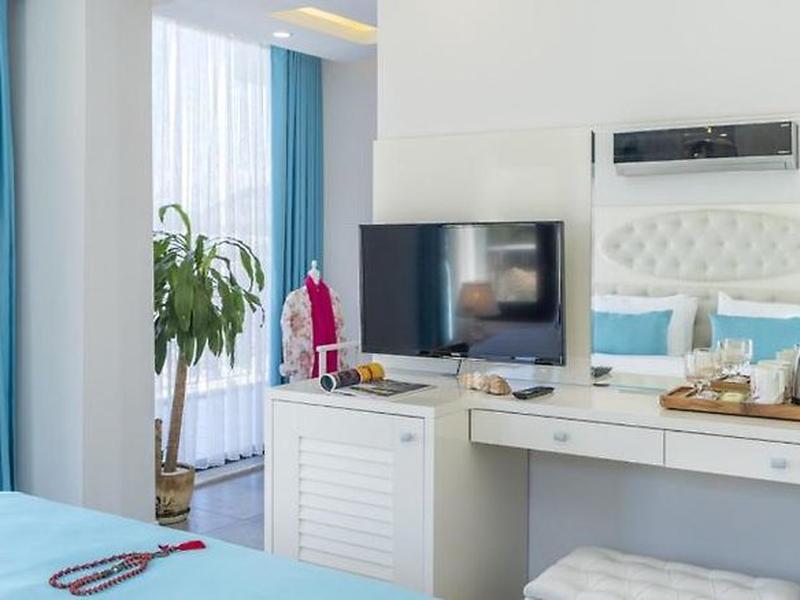 AE6F51C73330F28D33ED0B2B82EBDF81