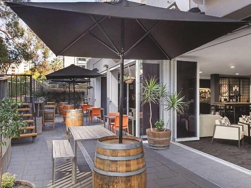 8B7F8213FA4A83A7C910BDF3A0C5592F