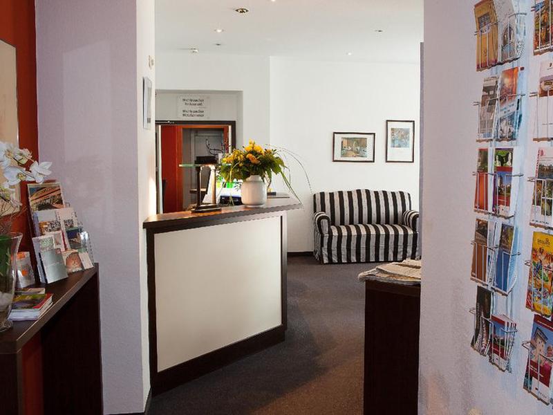 CADFFB088A378294ECC912B134432BD7