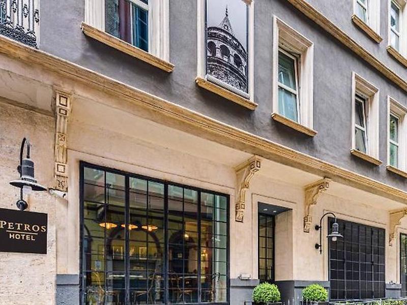 F90A807FB2AFB8A1639084EF95FC15ED