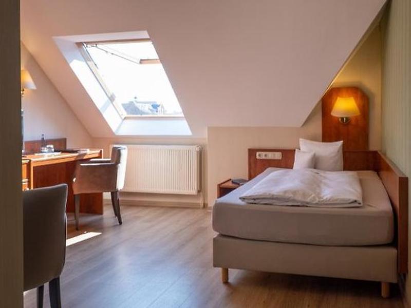 19B5F498E4E591DDCE230B7A8C41B4E7