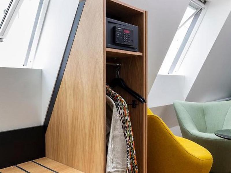 8D92281E8FB098449FA0BF0FD336DFCE