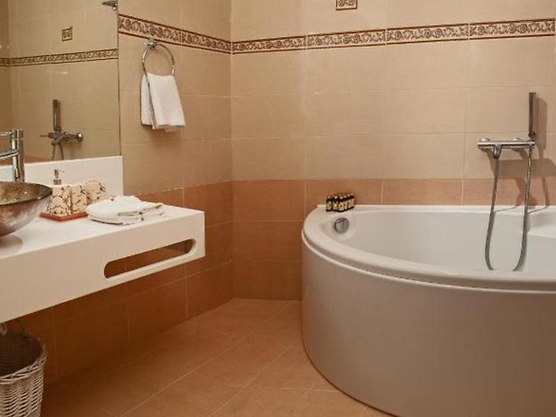 296F2DD3B3A0047CA79DFE1372B9B69D