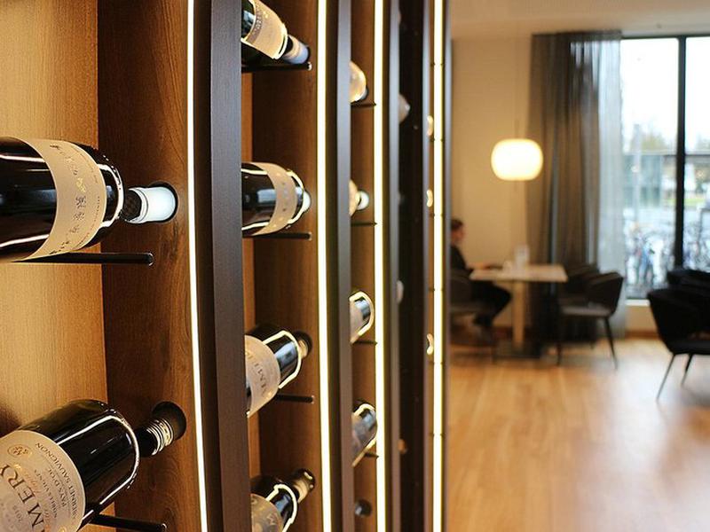 EEA67181578DF544EFA4A800413EA81C