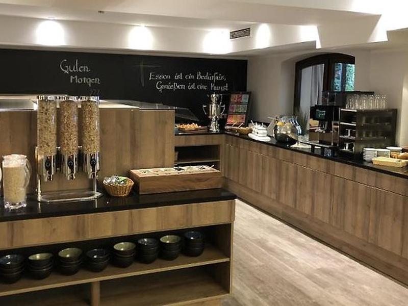 6D176F3492ECBCE57D4AD2E2E4D6B4C4