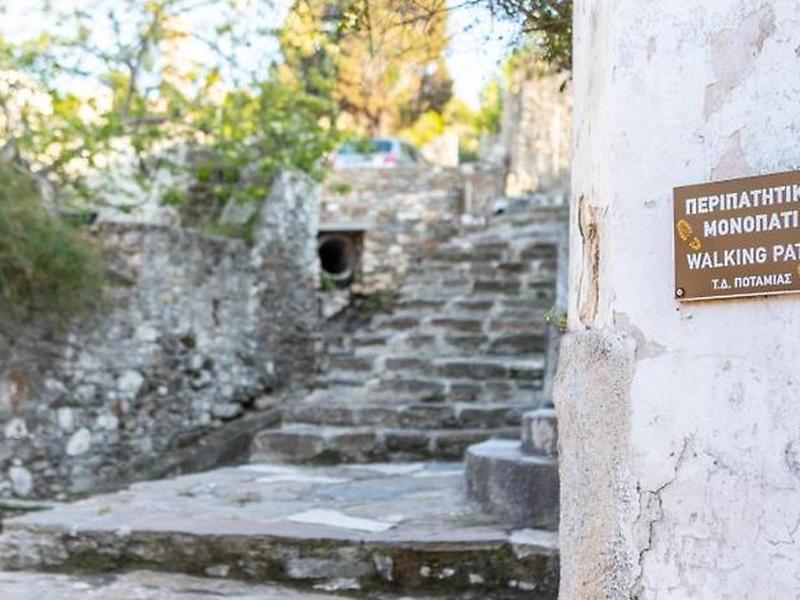 99581FE613FF0184F3DC856215761B82