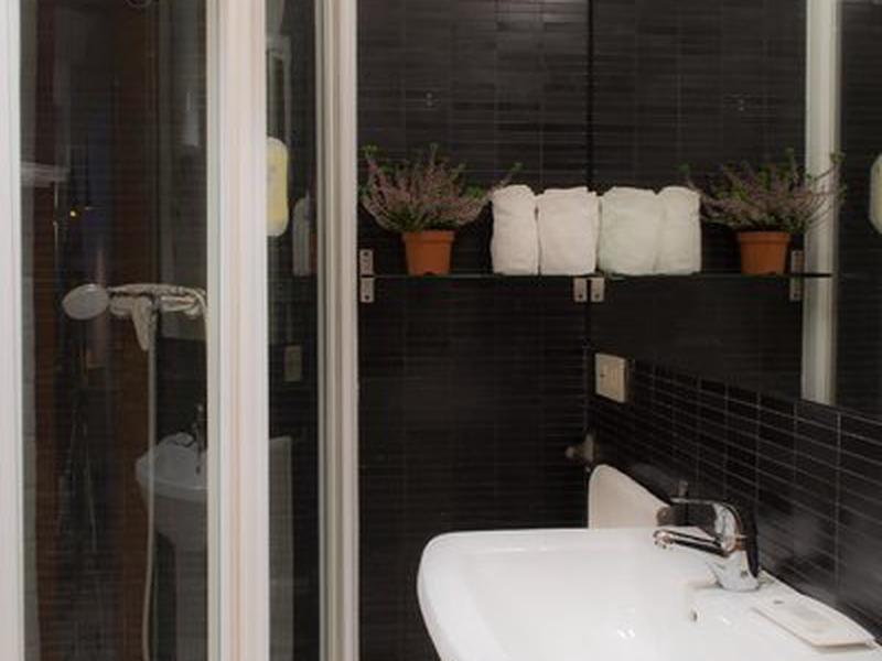 3CE41848E569A147E172A21BF1272715