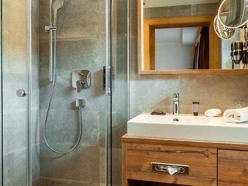 1F5F62FF5A176DED3E26CE8850A5D9F1