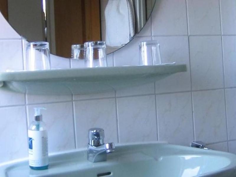 2A6F22BBE1947F9CBEEBC49938DC0143