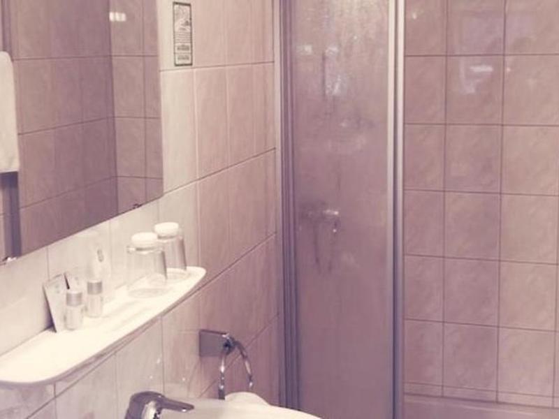 5A2F40A9C5B37CD77EED0B9B89CDF8AC