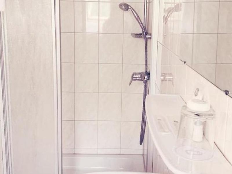 FEC0A4A3F10C99002863834AECA10348