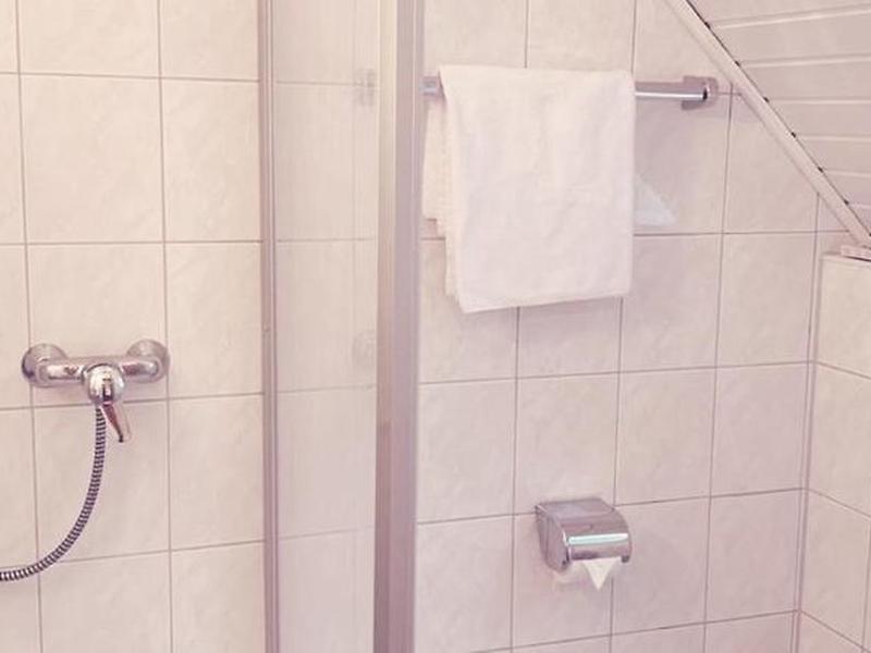 4FA1B0397AC93178A0478B74BCF8415E