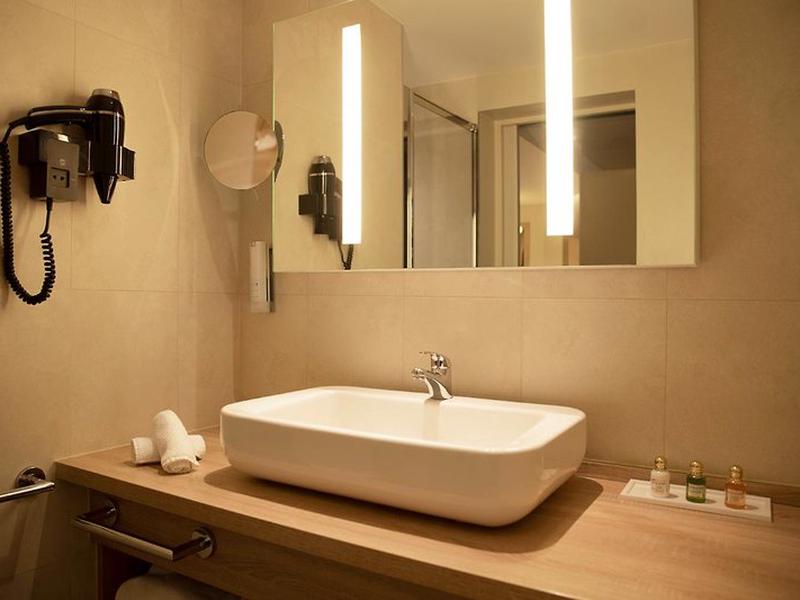 42D2A34F4804564CB95F069EC4B40905