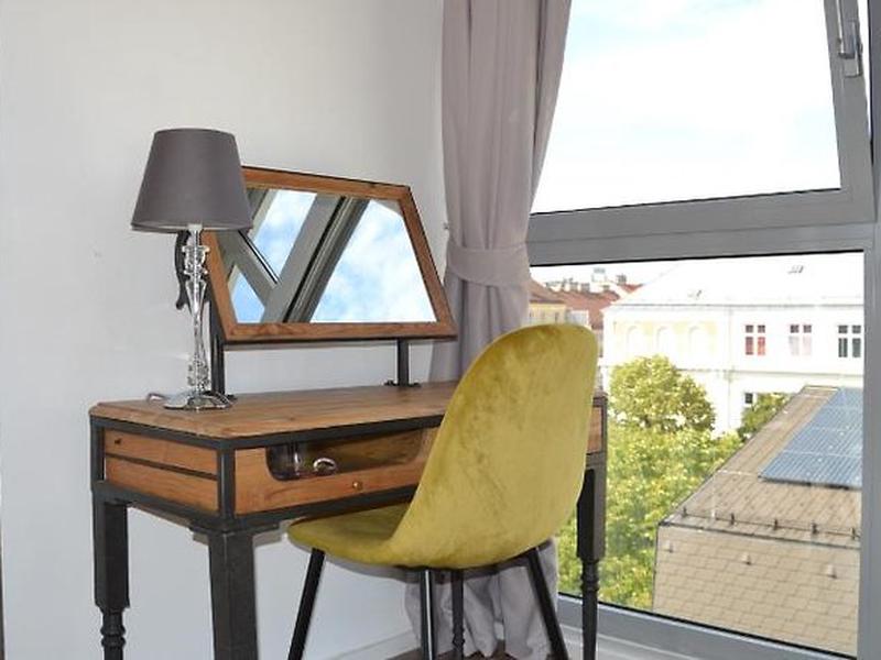 01DD4048ED510900F6F624188F740478