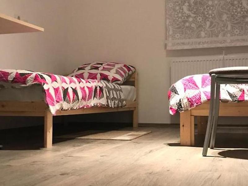 1859E3A70A8856772DC327FC7051FB3B