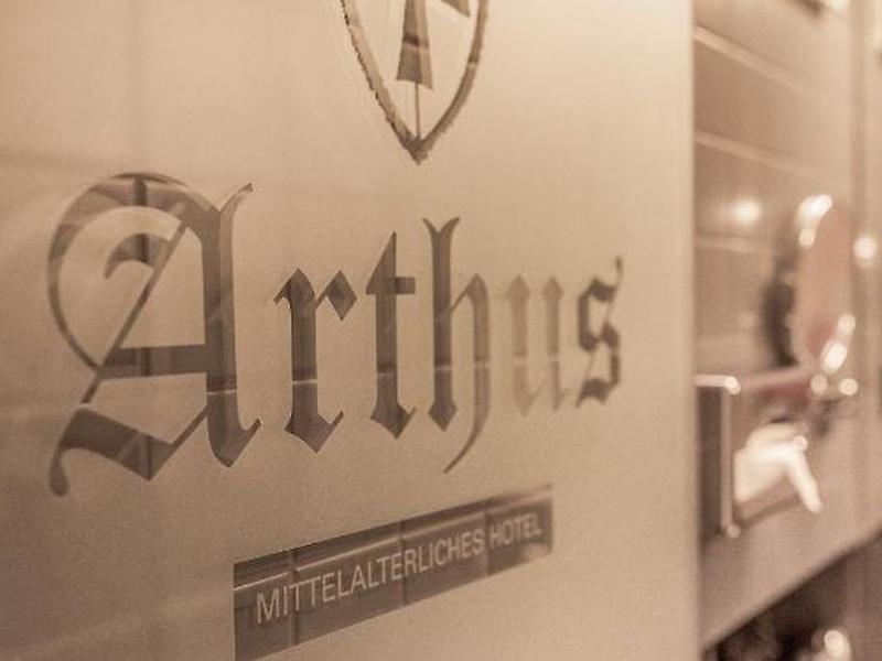 F9A5AA2738EFA1C5AA9A34A152FC7AF9