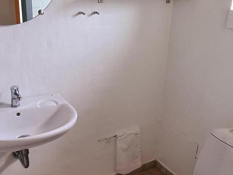 D7043EB3373E02F3996B4AF812DD70A3