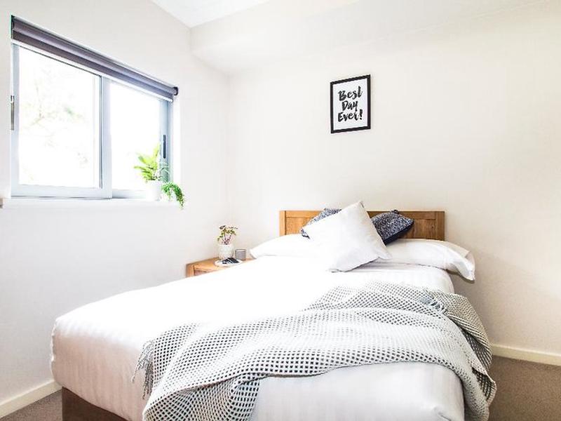 CF277BCD617BF1600BB71F5B5B2305C0