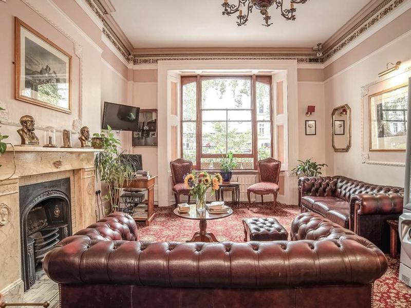 B803A3A99D38DBB566BBA5C09EE0117B