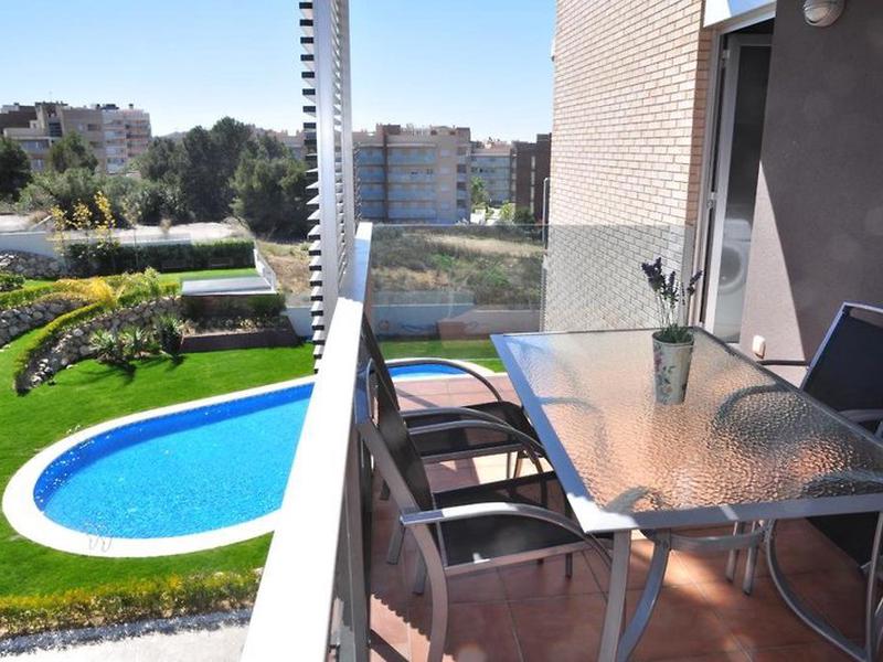 12C3FCDD35C98254E32A85DE7F022E5F