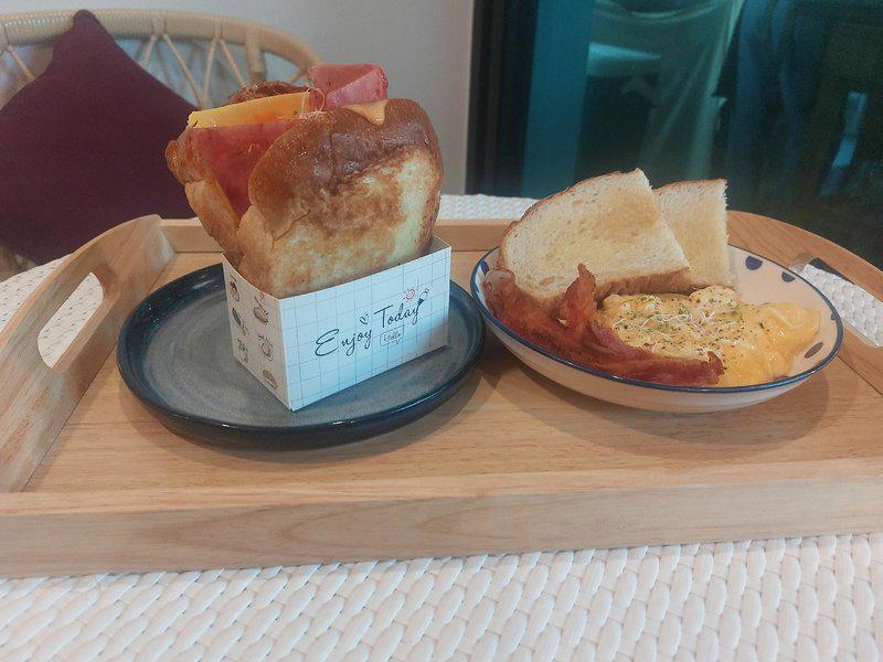 55E459A16DAAD1BBBF0819F88FF4113C